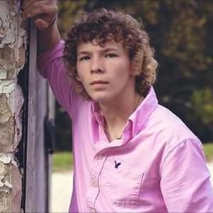 Meet your Posher, Ethan